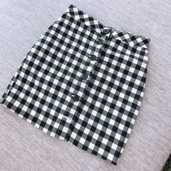 H&M Short Twill Skirt - Picture 2 of 3